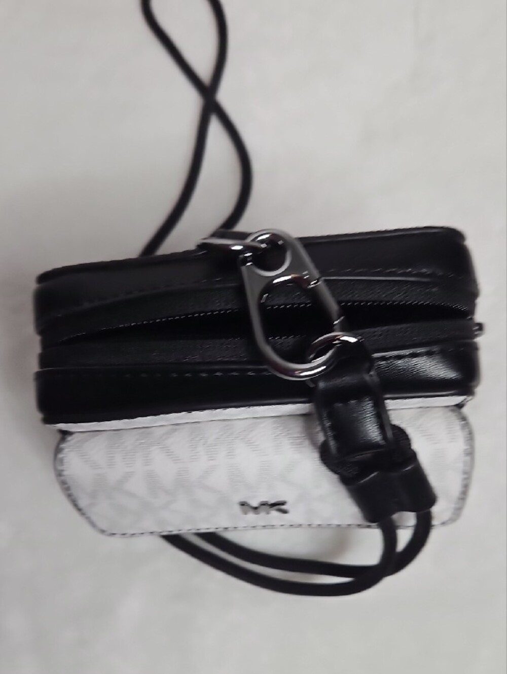 Michael Kors Micro Camera Bag With Landyard -Bright White - Picture 8 of 8